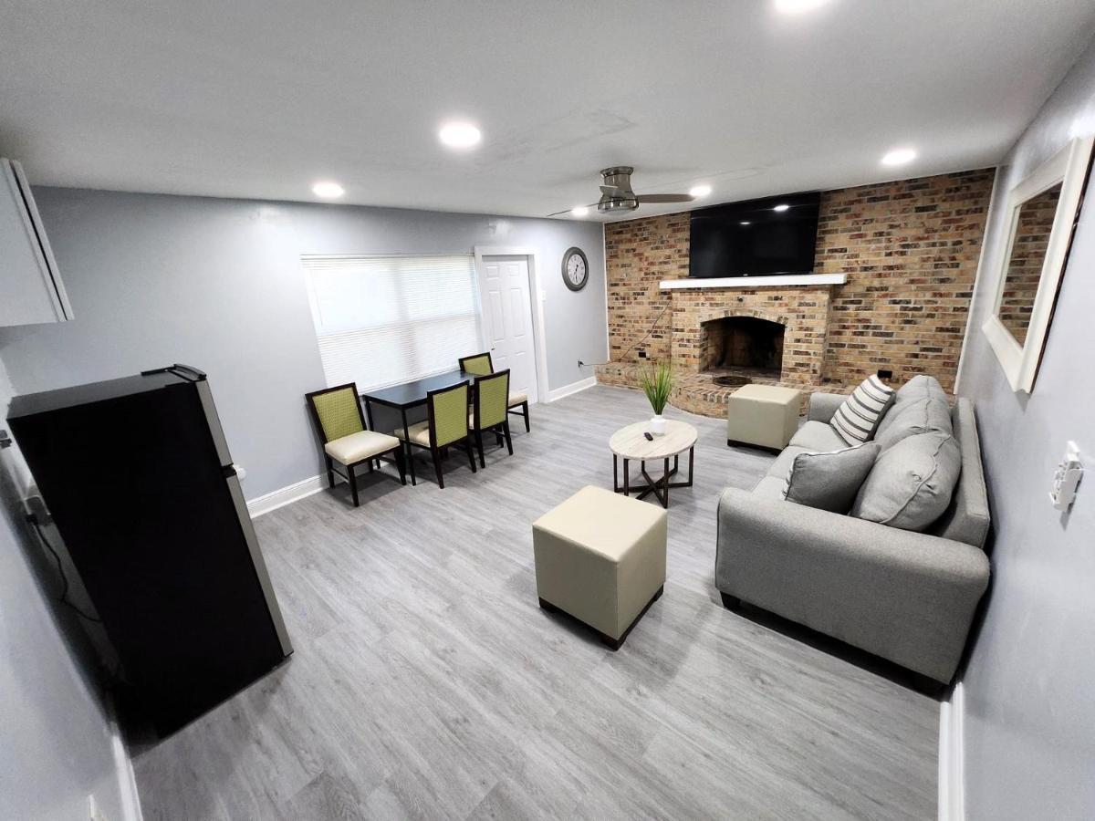 טאמפה Cheerful Super Suite + 2 Queen + Sofa Bed Minutes From The Airport! מראה חיצוני תמונה