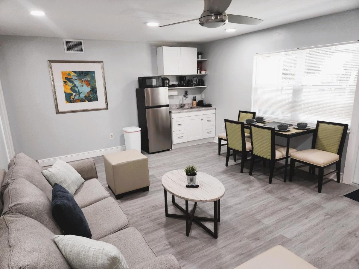 טאמפה Cheerful Super Suite + 2 Queen + Sofa Bed Minutes From The Airport! מראה חיצוני תמונה