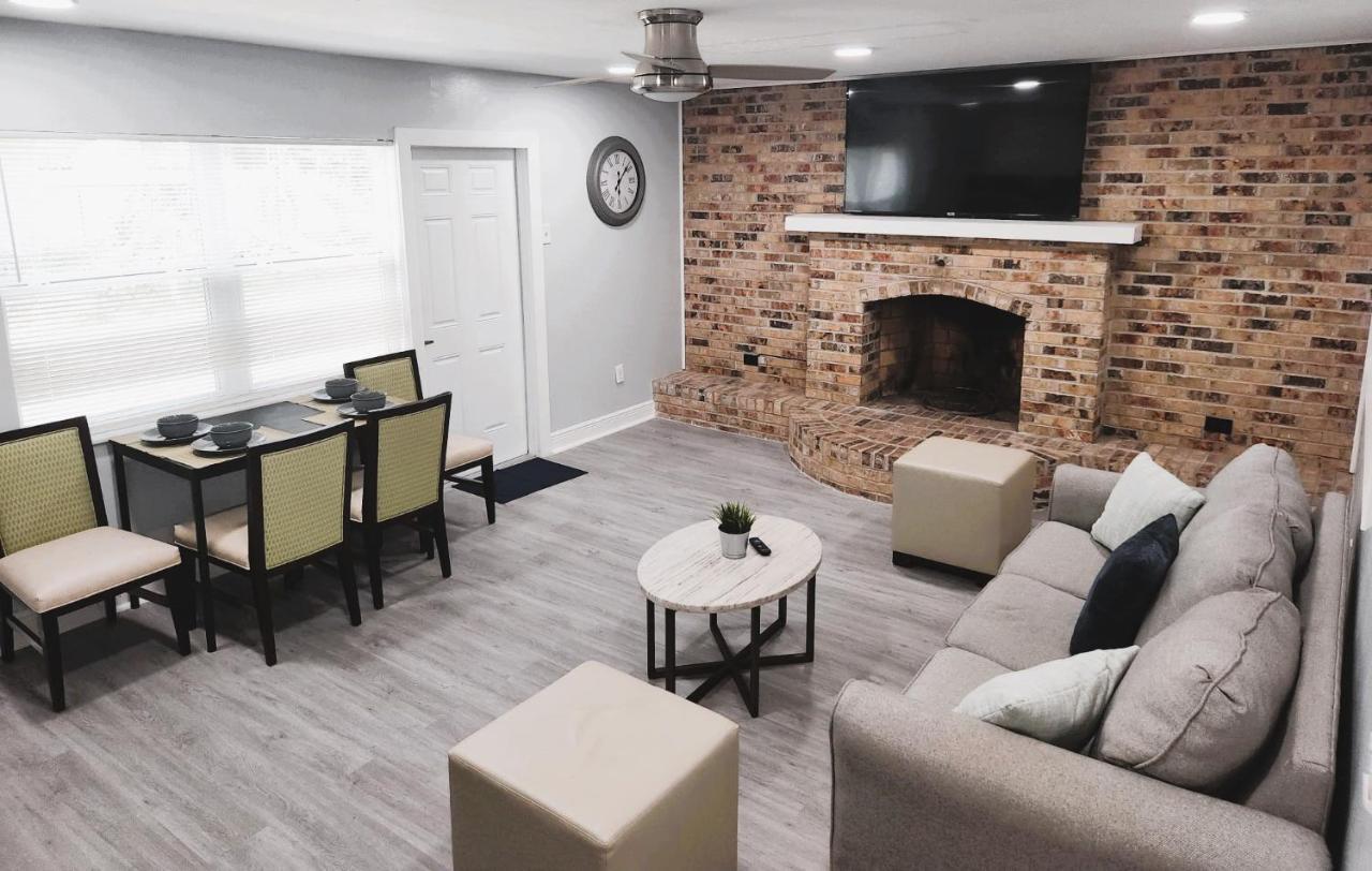 טאמפה Cheerful Super Suite + 2 Queen + Sofa Bed Minutes From The Airport! מראה חיצוני תמונה