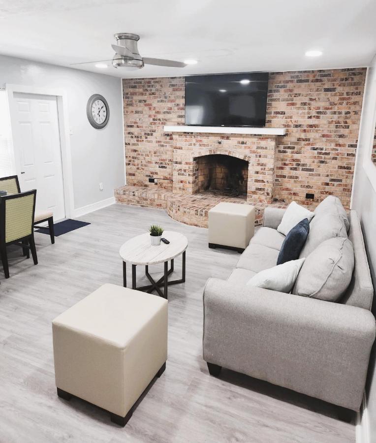 טאמפה Cheerful Super Suite + 2 Queen + Sofa Bed Minutes From The Airport! מראה חיצוני תמונה